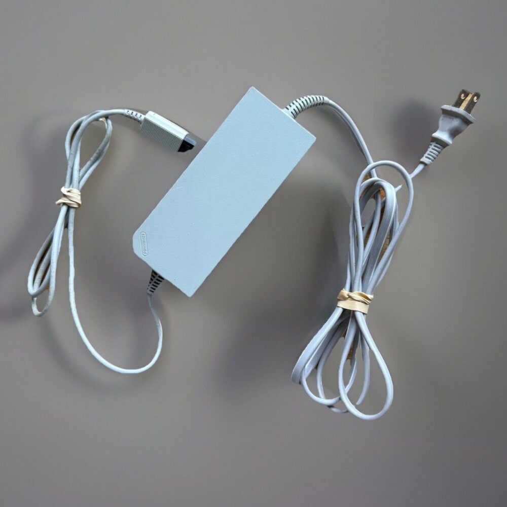 Original Nintendo Wii AC Adapter RVL-002 USA OEM Power Supply Charger 12V 3.7A‎